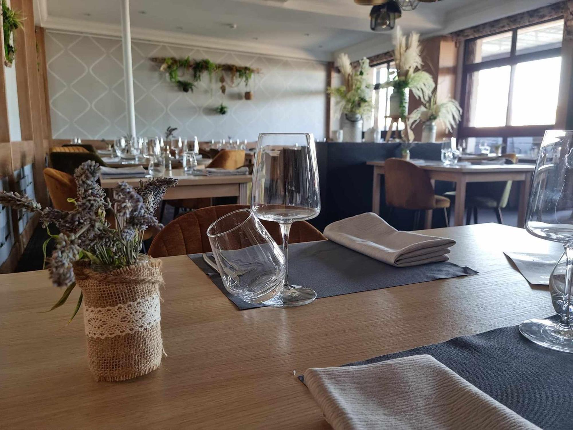 Logis Hotel Schaeffer- Restaurant Le Saint Georges Serrières-en-Chautagne Buitenkant foto