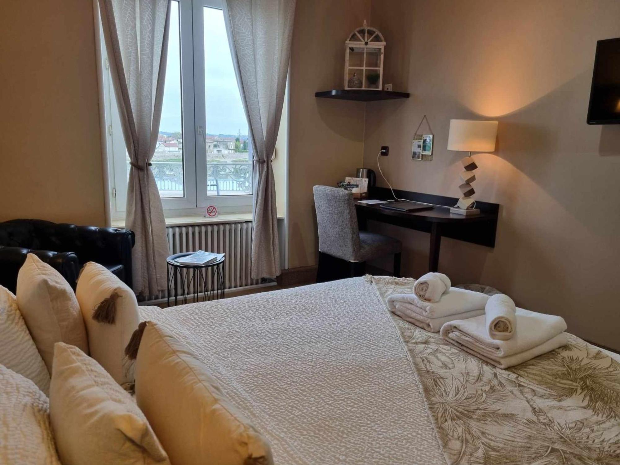 Logis Hotel Schaeffer- Restaurant Le Saint Georges Serrières-en-Chautagne Buitenkant foto